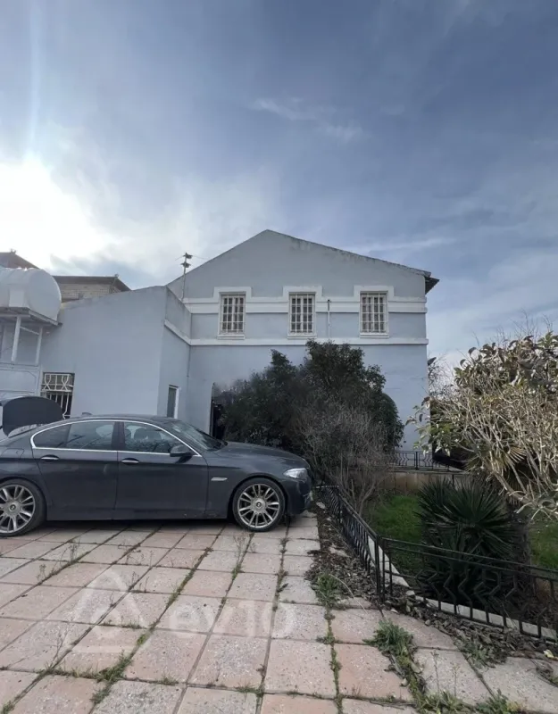 Satılır 6 otaqlı həyət evi 170 m²