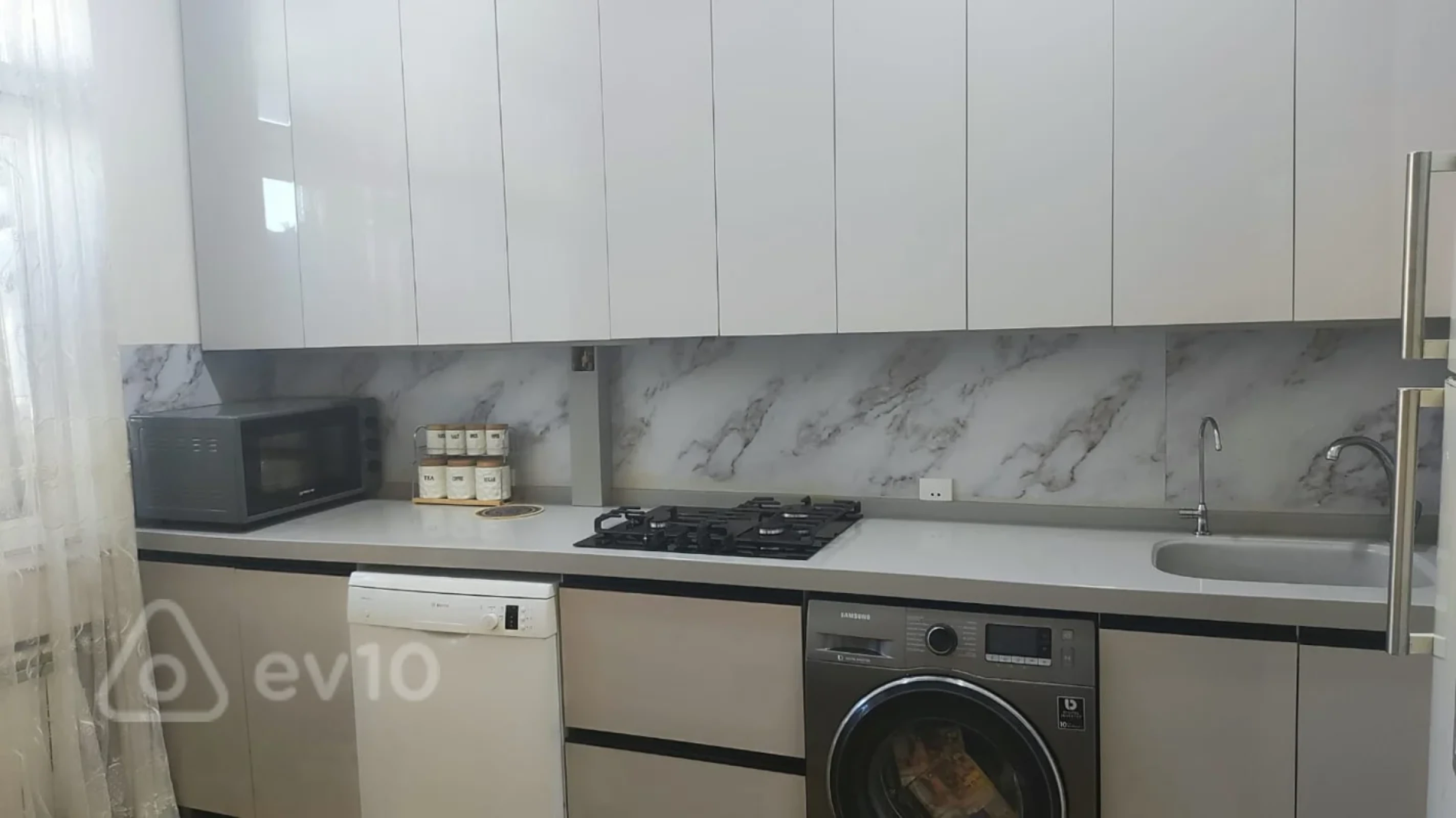 Satılır 3 otaqlı yeni tikili 105 m²
