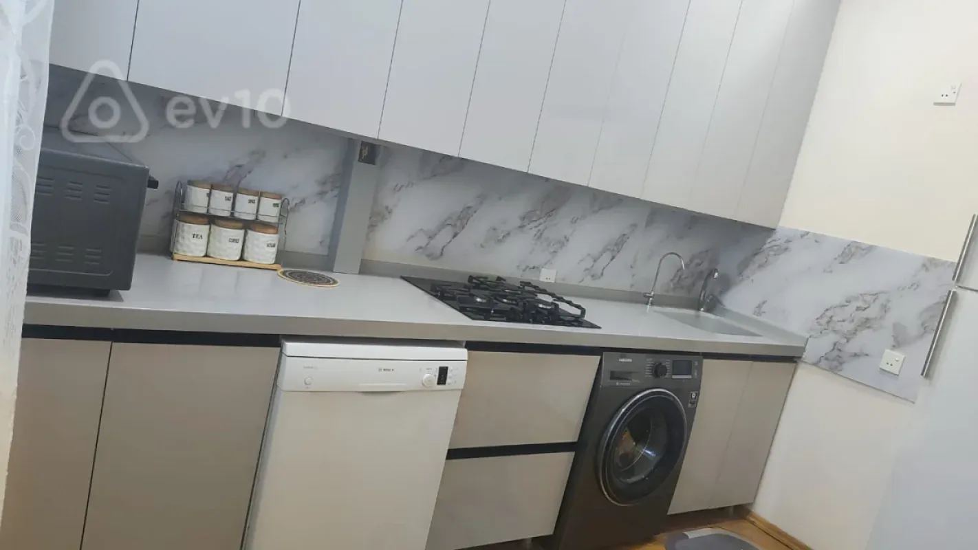 Satılır 3 otaqlı yeni tikili 105 m²