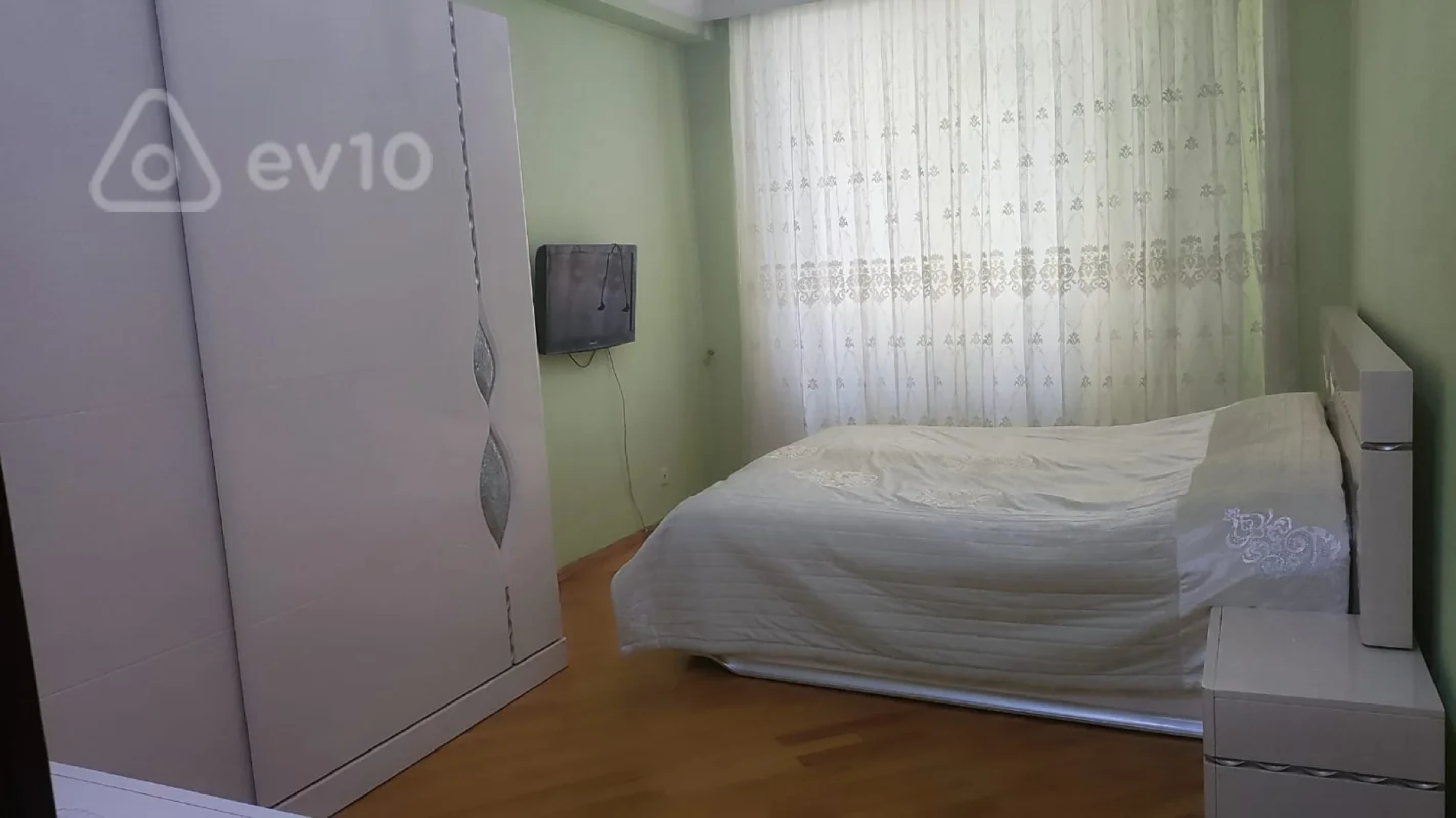 Satılır 3 otaqlı yeni tikili 105 m²