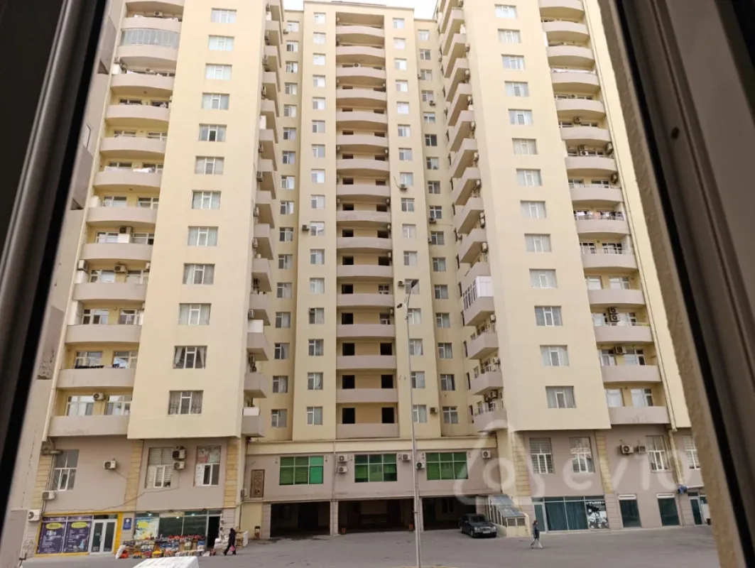 Satılır 3 otaqlı yeni tikili 105 m²