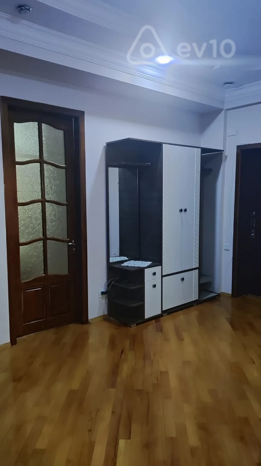 Satılır 3 otaqlı yeni tikili 105 m²
