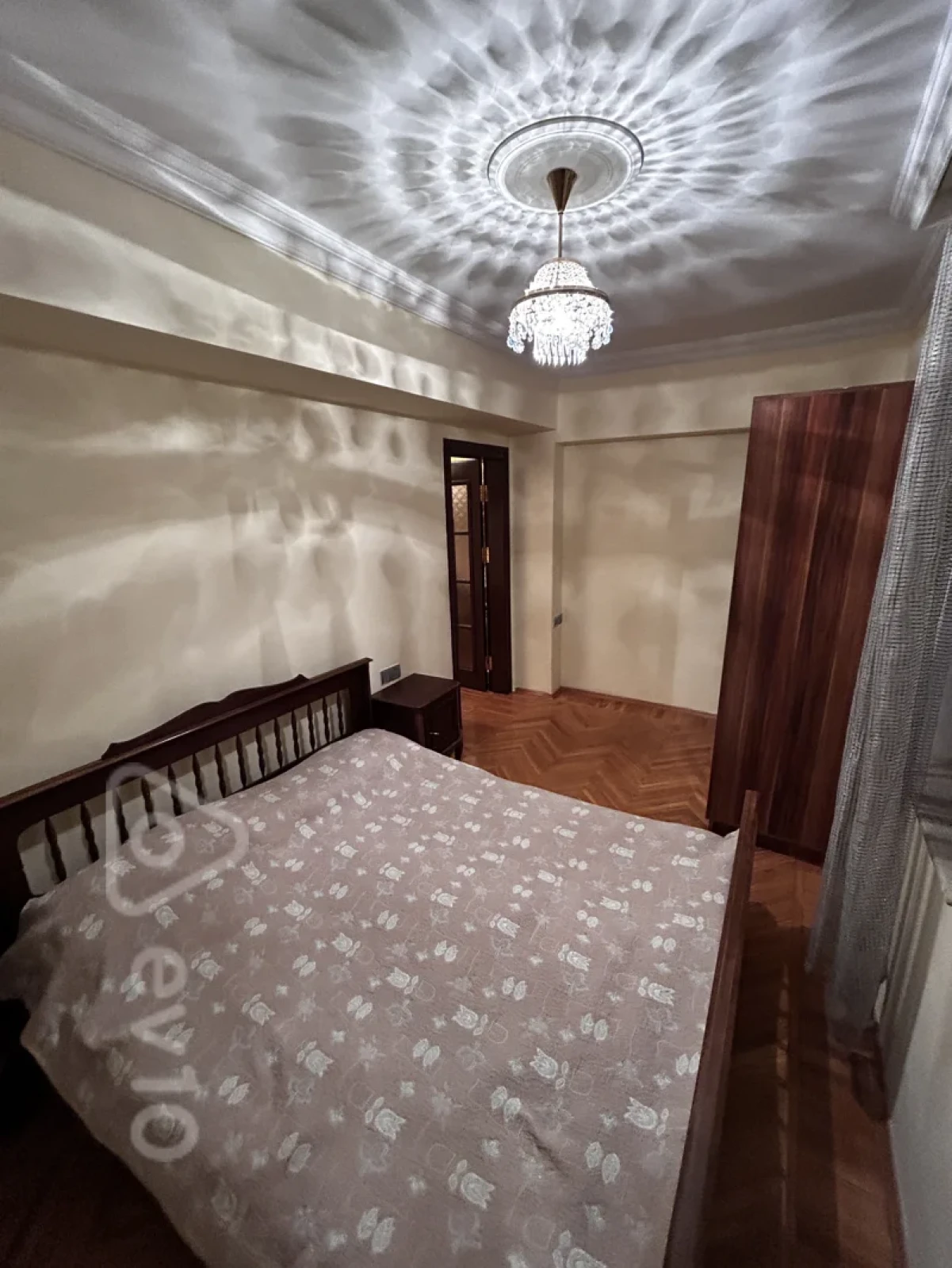 Kirayə verilir 3 otaqlı köhnə tikili 100 m²