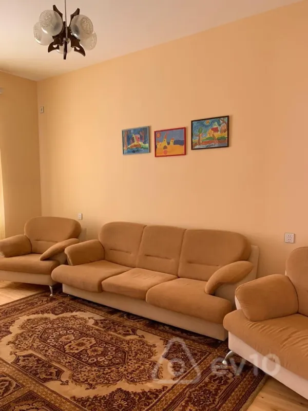 Kirayə verilir 5 otaqlı həyət evi 250 m²