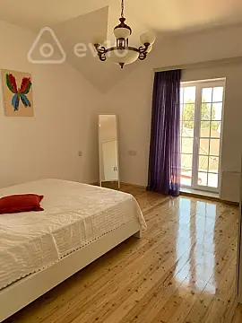 Kirayə verilir 5 otaqlı həyət evi 250 m²