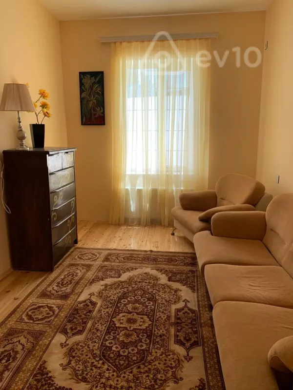 Kirayə verilir 5 otaqlı həyət evi 250 m²