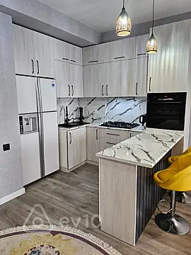 Kirayə verilir 2 otaqlı yeni tikili 65 m²