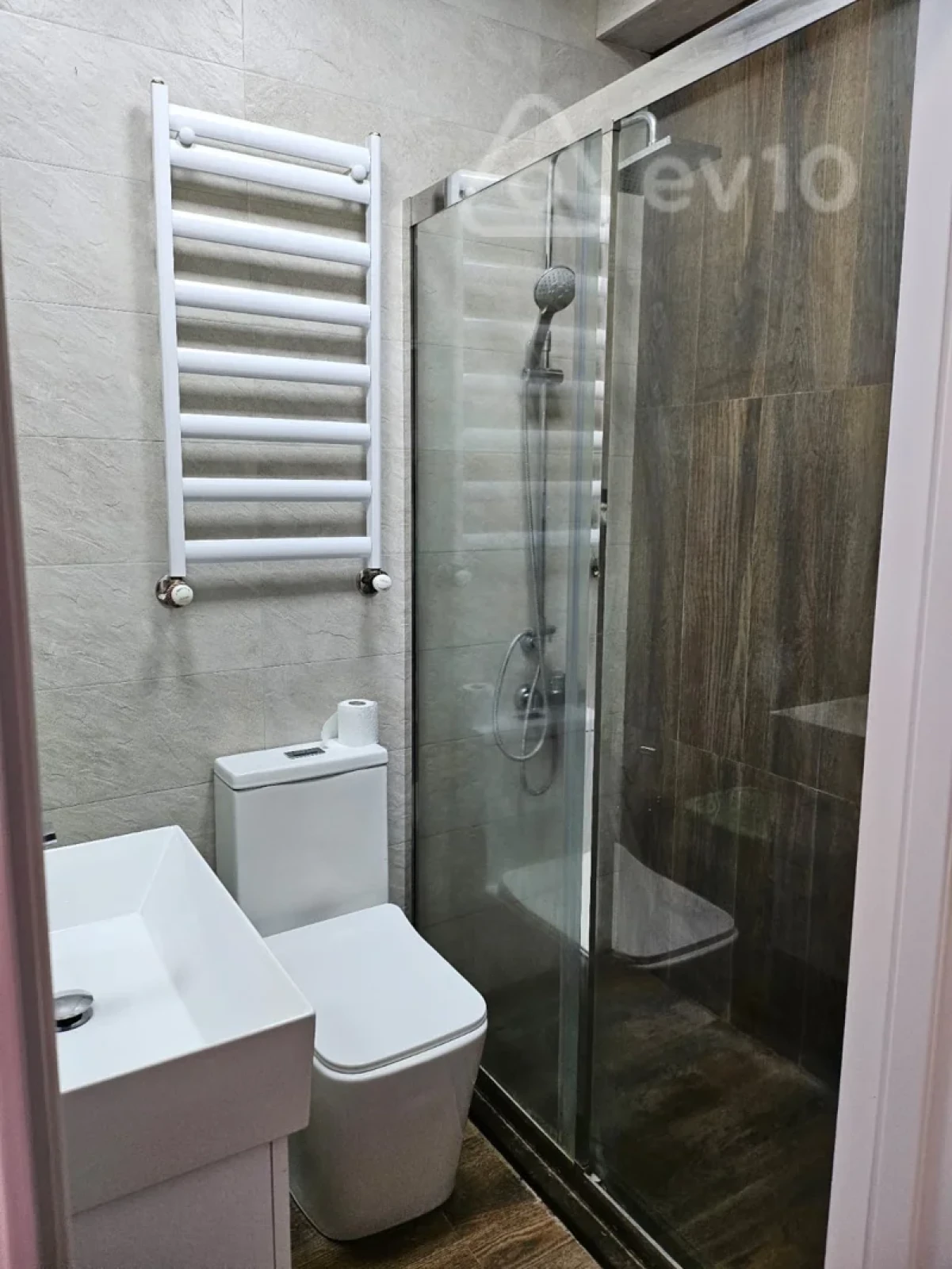 Kirayə verilir 2 otaqlı yeni tikili 65 m²