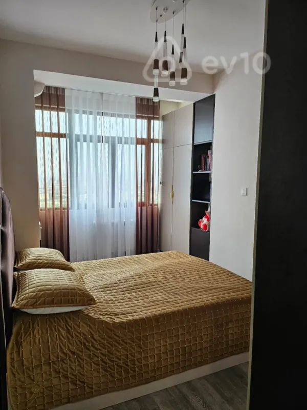 Kirayə verilir 2 otaqlı yeni tikili 65 m²