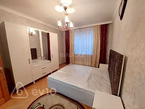 Kirayə verilir 3 otaqlı köhnə tikili 60 m²