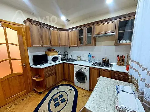 Kirayə verilir 3 otaqlı köhnə tikili 60 m²