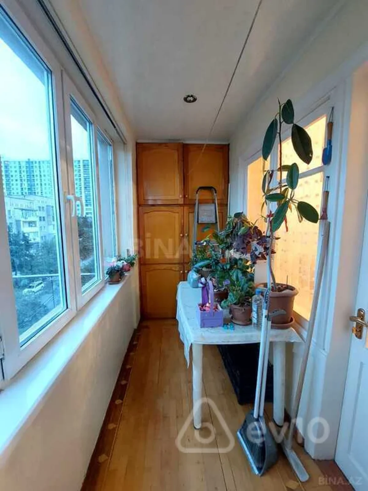 Kirayə verilir 3 otaqlı köhnə tikili 60 m²