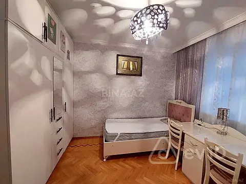 Kirayə verilir 3 otaqlı köhnə tikili 60 m²