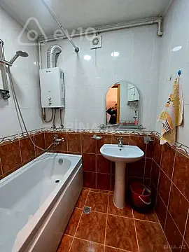 Kirayə verilir 3 otaqlı köhnə tikili 60 m²
