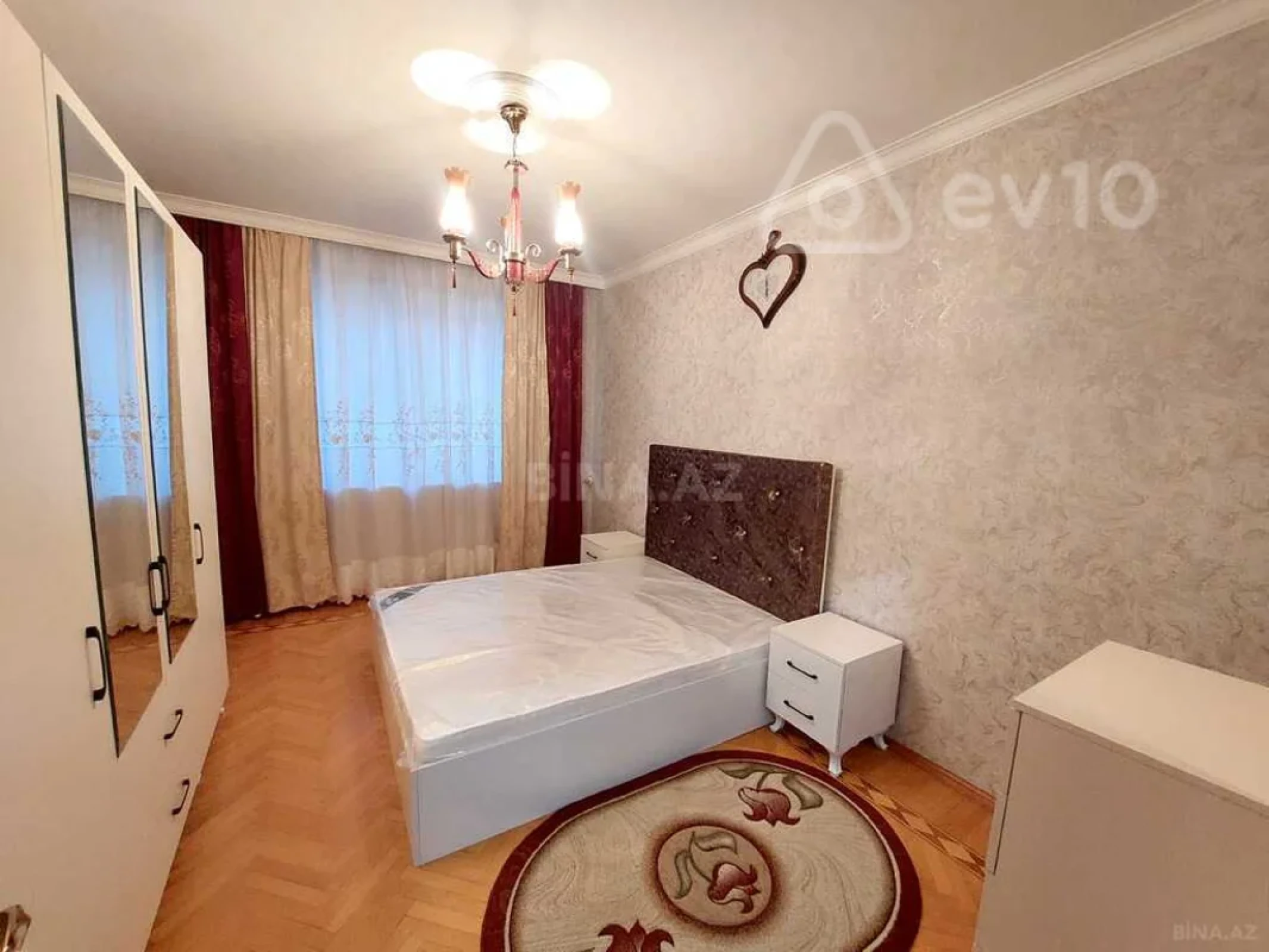 Kirayə verilir 3 otaqlı köhnə tikili 60 m²