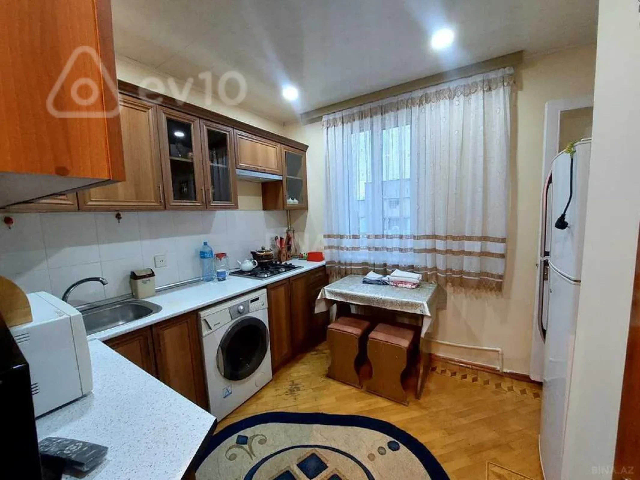 Kirayə verilir 3 otaqlı köhnə tikili 60 m²