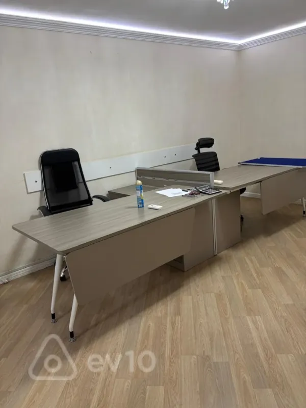 Kirayə verilir 4 otaqlı ofis 80 m²