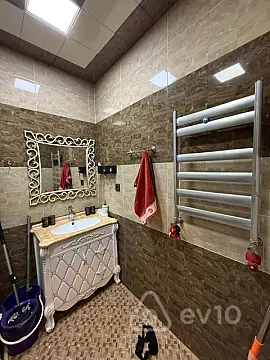 Kirayə verilir 3 otaqlı yeni tikili 100 m²