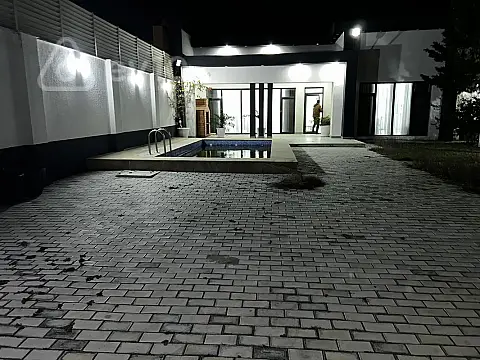 Kirayə verilir 3 otaqlı həyət evi 140 m²