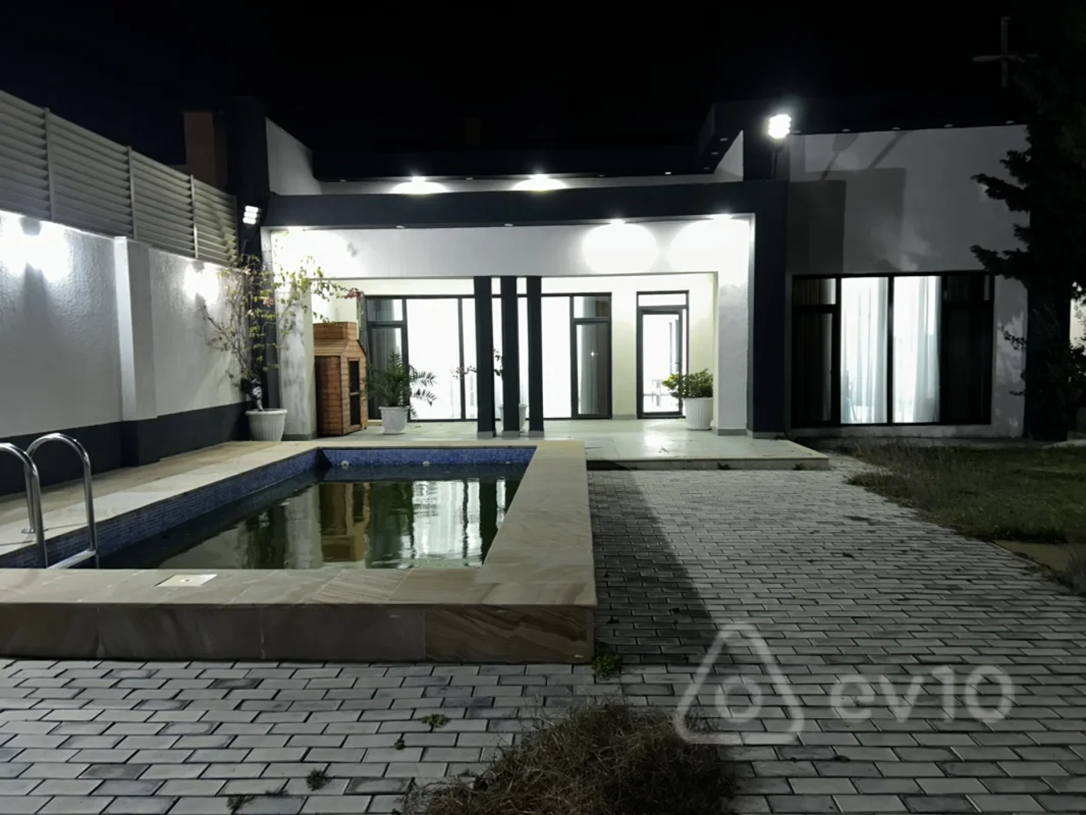 Kirayə verilir 3 otaqlı həyət evi 140 m²