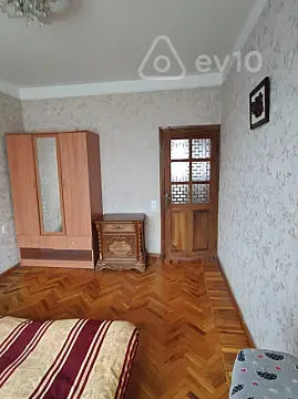 Kirayə verilir 3 otaqlı köhnə tikili 70 m²