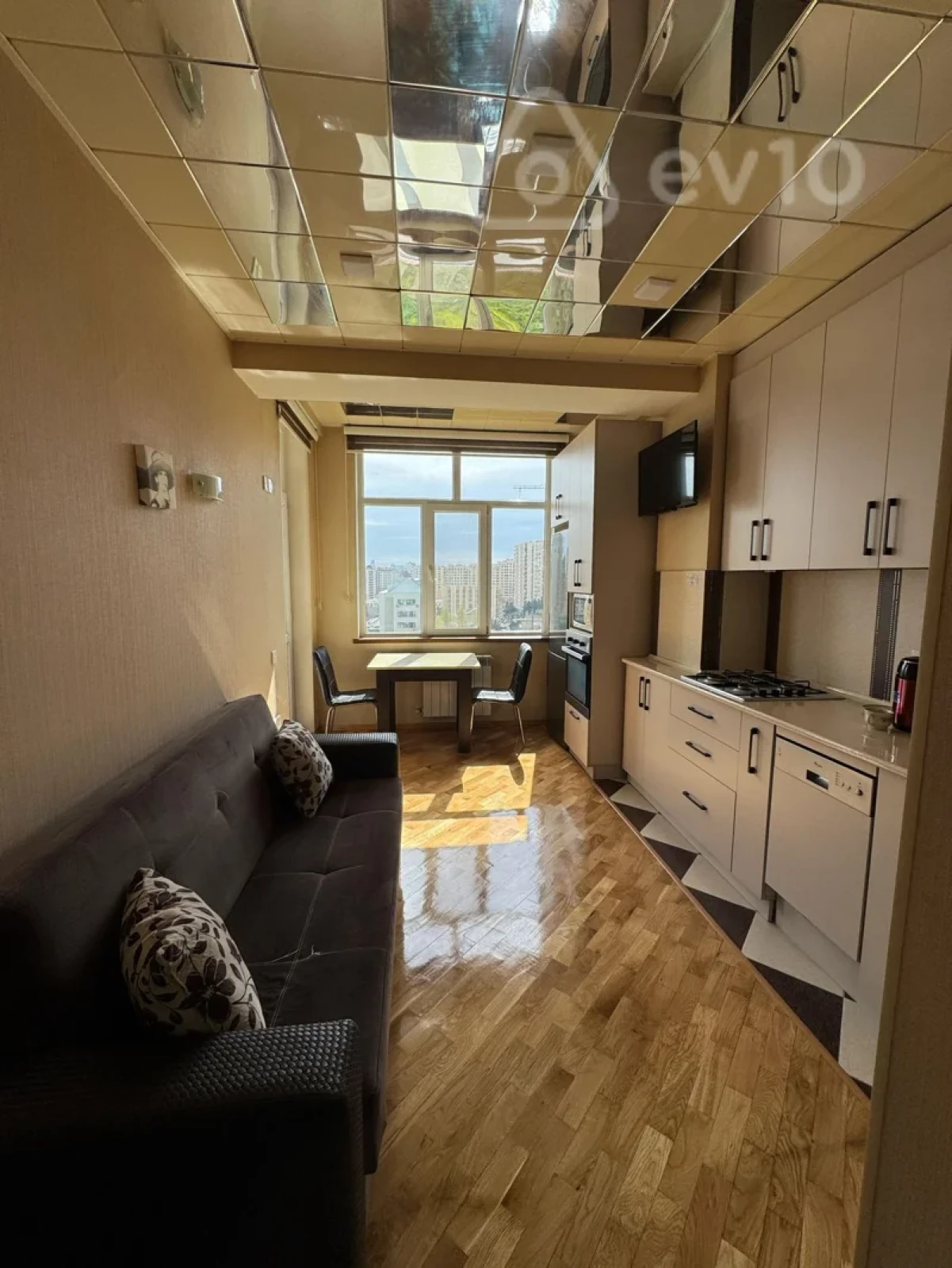 Kirayə verilir 2 otaqlı yeni tikili 102 m²