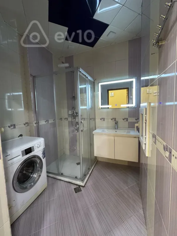 Kirayə verilir 2 otaqlı yeni tikili 102 m²