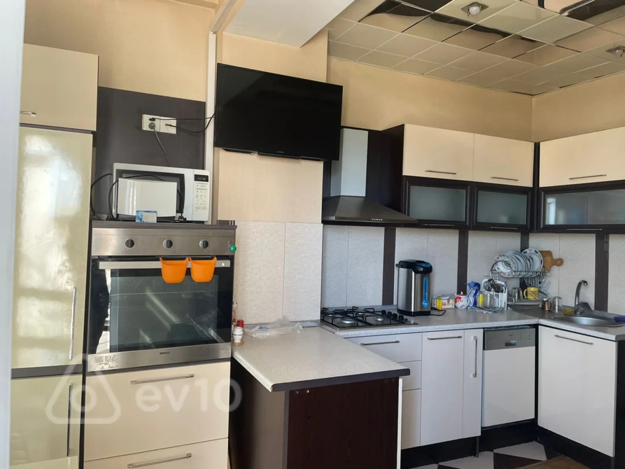 Kirayə verilir 2 otaqlı yeni tikili 102 m²