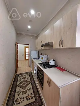 Kirayə verilir 2 otaqlı yeni tikili 80 m²