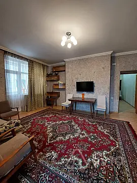 Kirayə verilir 2 otaqlı yeni tikili 80 m²