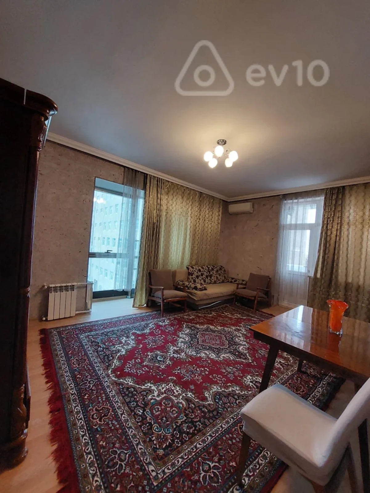Kirayə verilir 2 otaqlı yeni tikili 80 m²