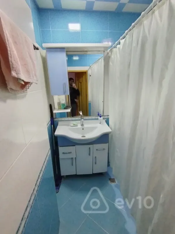 Satılır 3 otaqlı köhnə tikili 75 m²