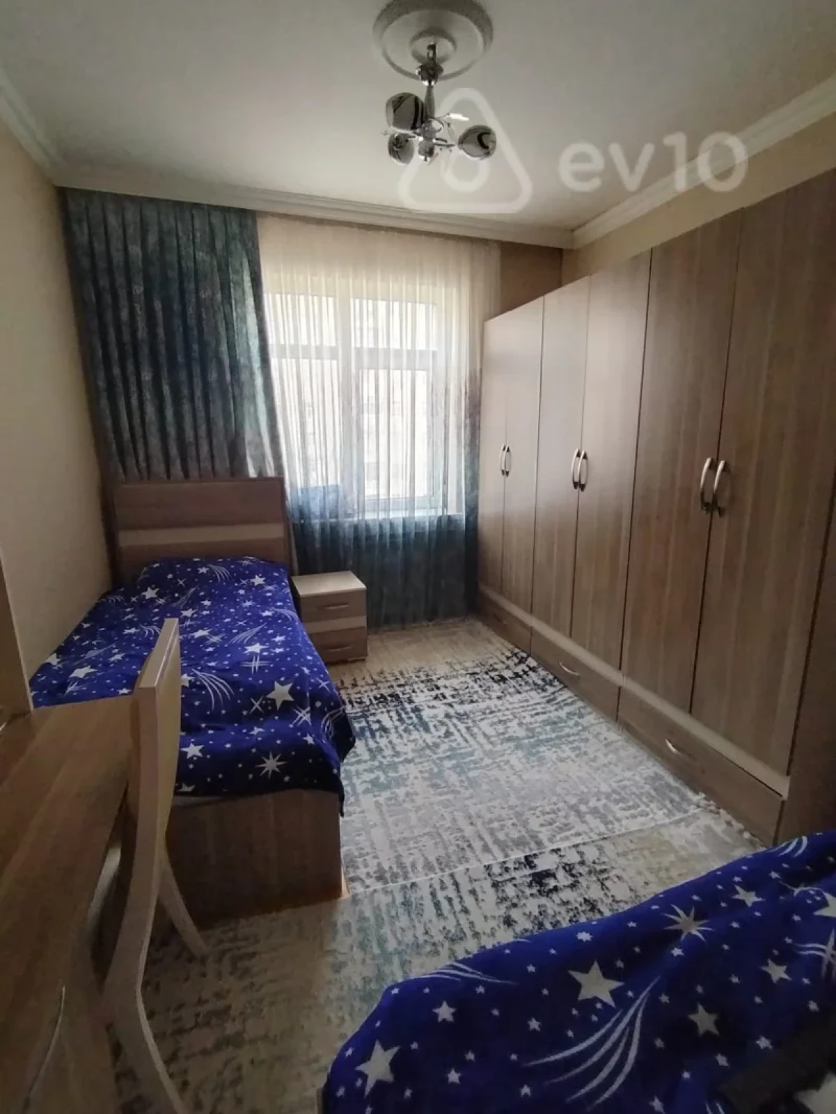 Satılır 3 otaqlı köhnə tikili 75 m²