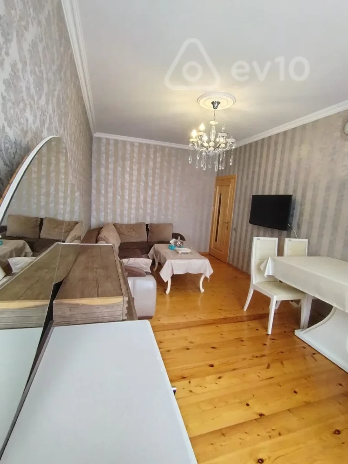 Satılır 3 otaqlı köhnə tikili 75 m²