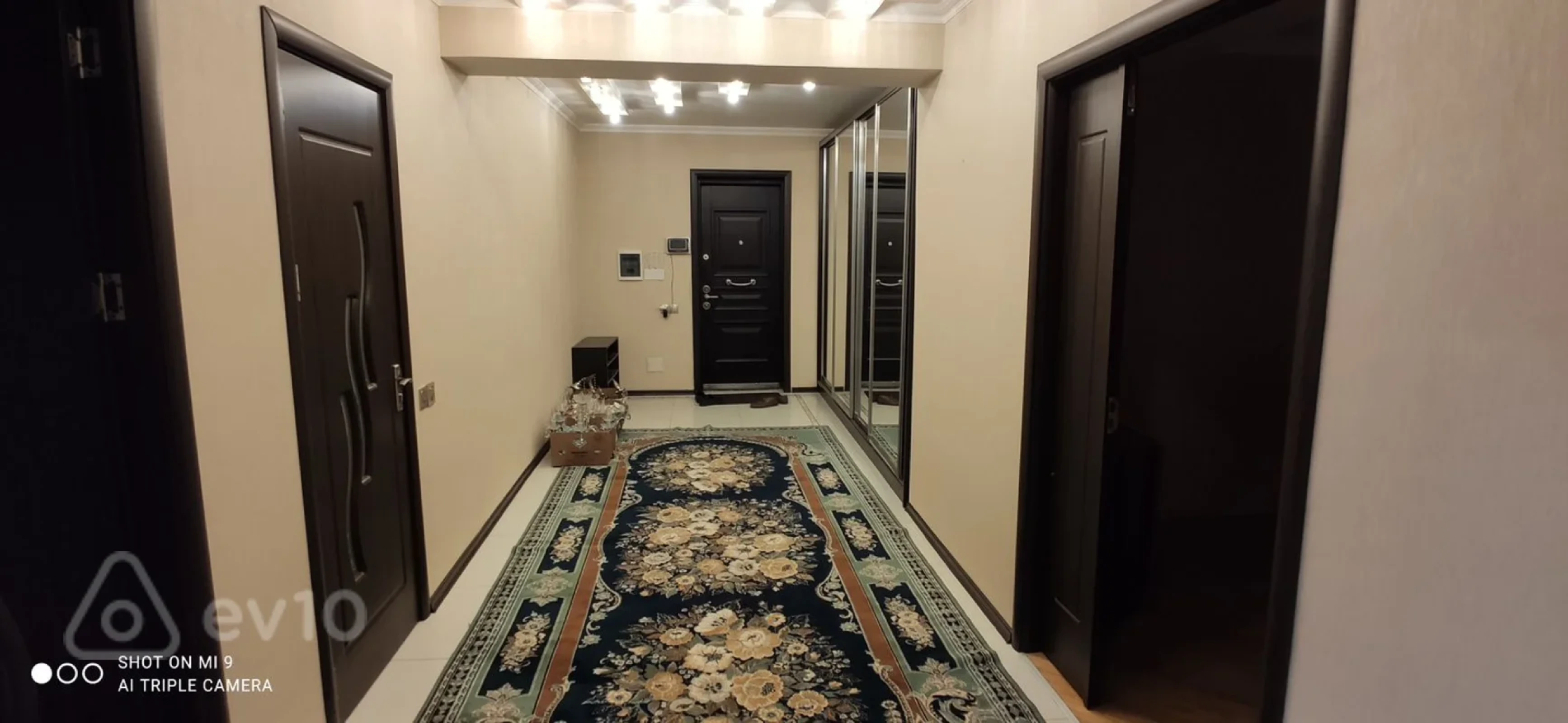 Kirayə verilir 3 otaqlı yeni tikili 160 m²