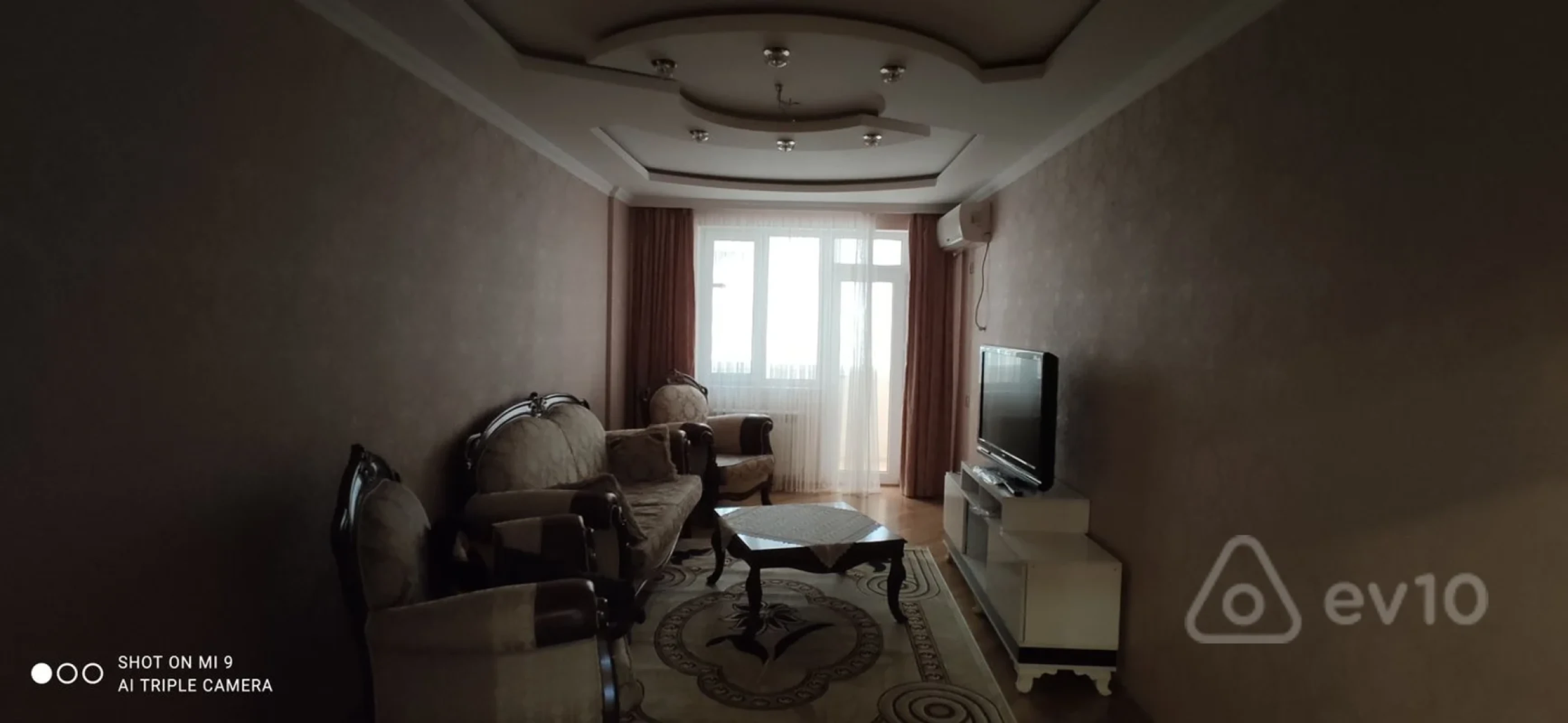 Kirayə verilir 3 otaqlı yeni tikili 160 m²