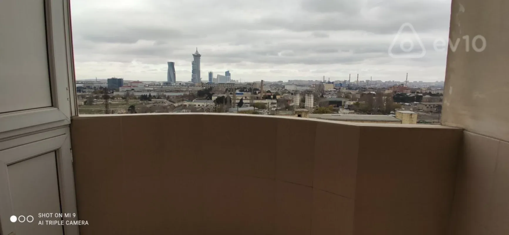 Kirayə verilir 3 otaqlı yeni tikili 160 m²