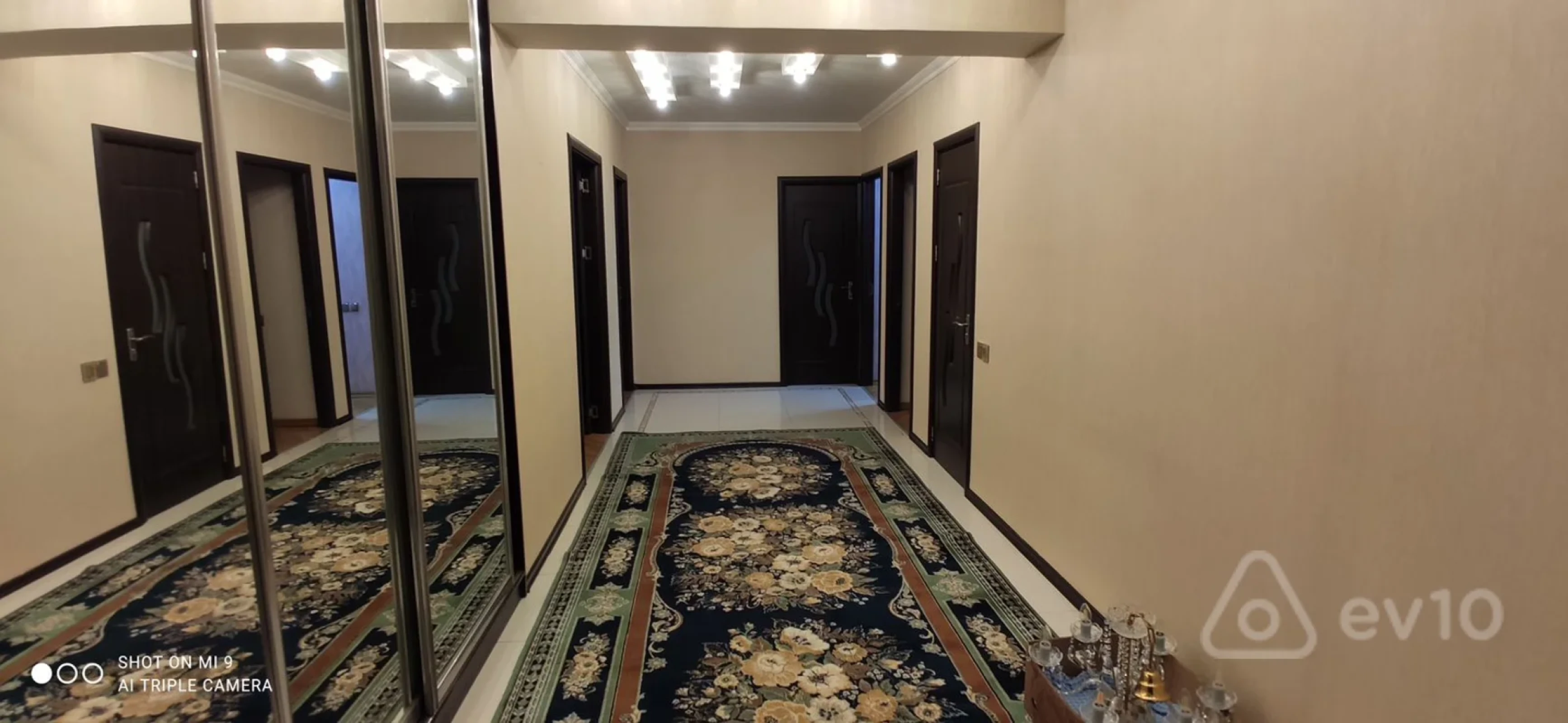 Kirayə verilir 3 otaqlı yeni tikili 160 m²