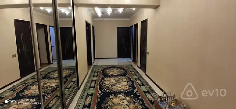 Kirayə verilir 3 otaqlı yeni tikili 160 m²