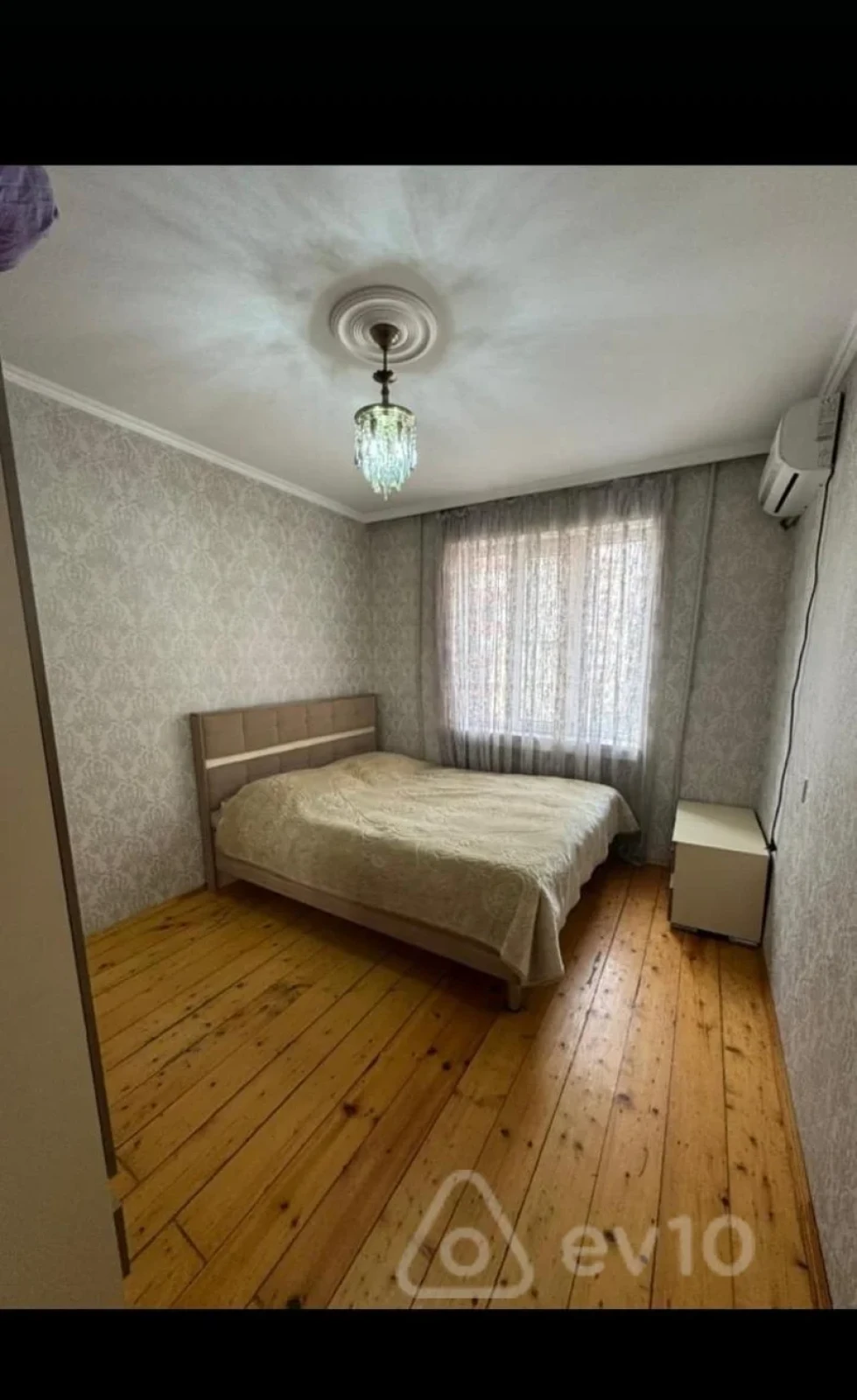 Satılır 2 otaqlı köhnə tikili 65 m²
