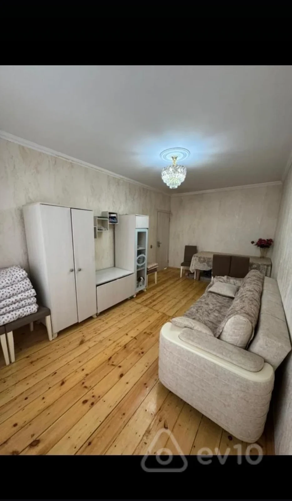 Satılır 2 otaqlı köhnə tikili 65 m²