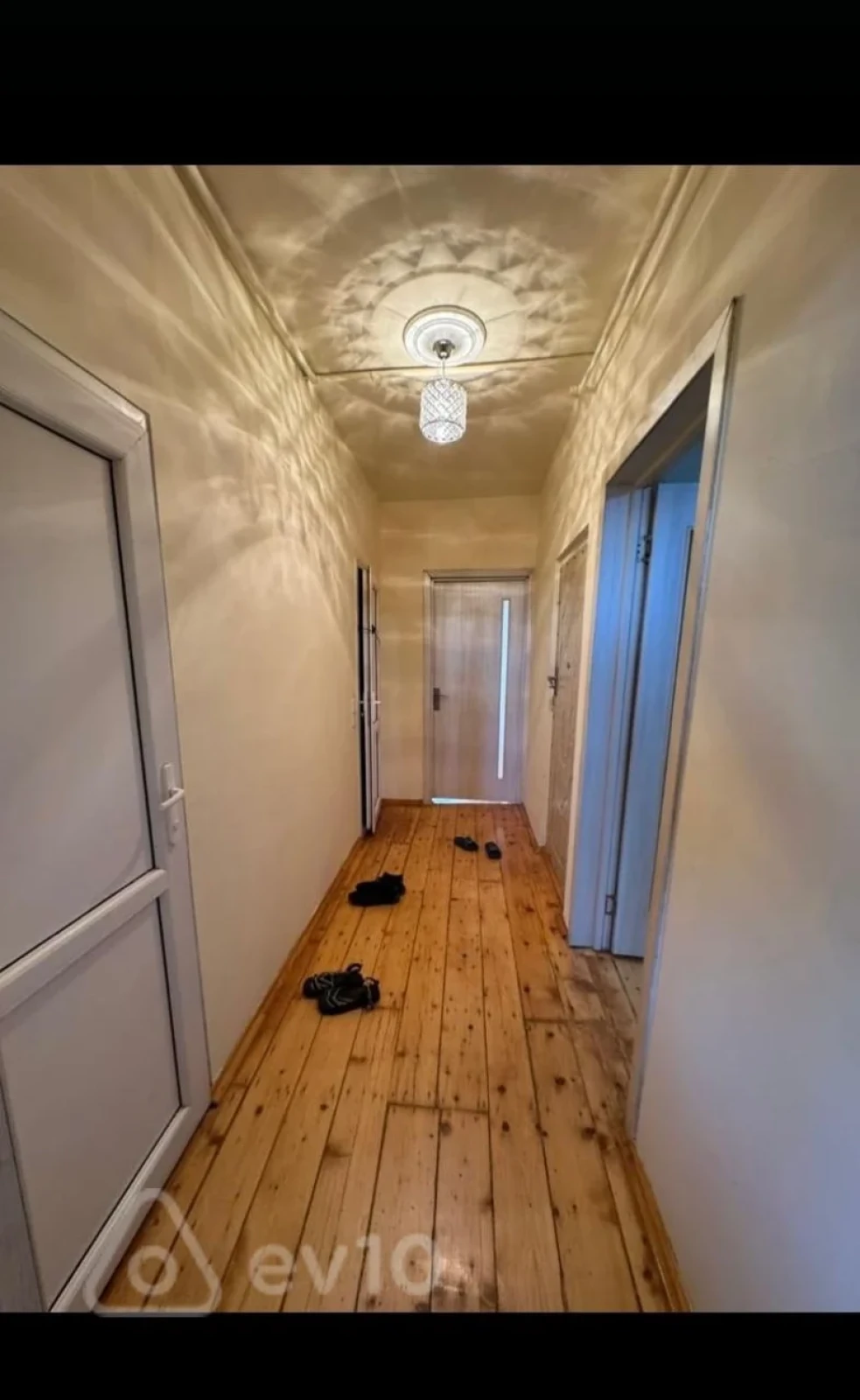 Satılır 2 otaqlı köhnə tikili 65 m²