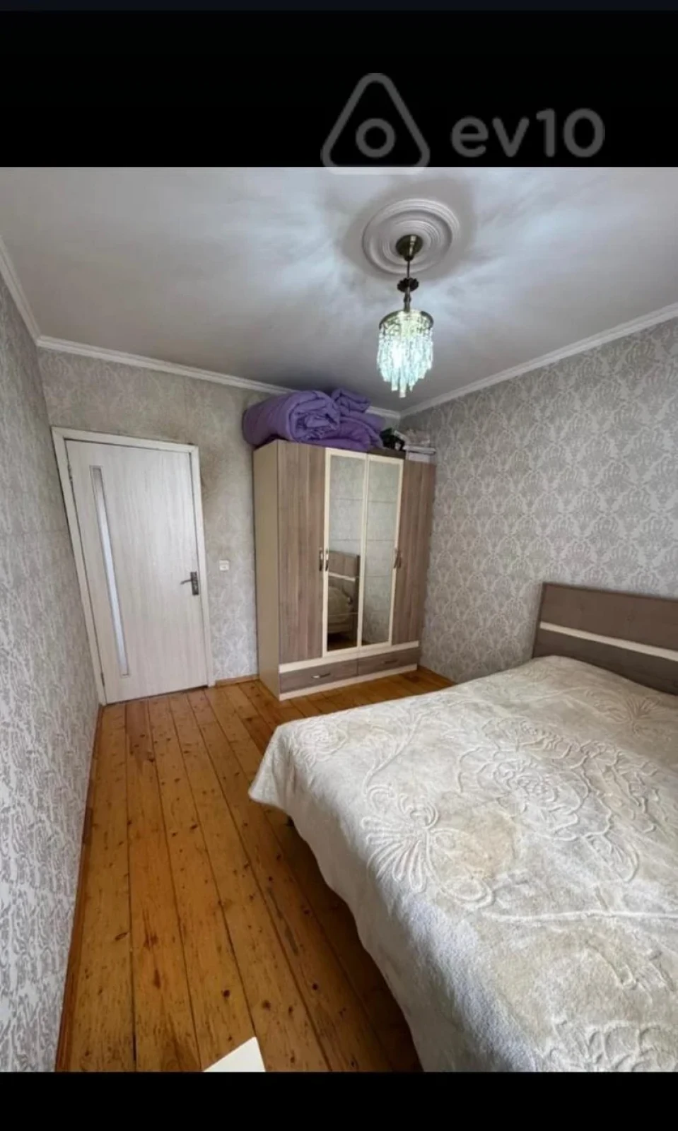 Satılır 2 otaqlı köhnə tikili 65 m²