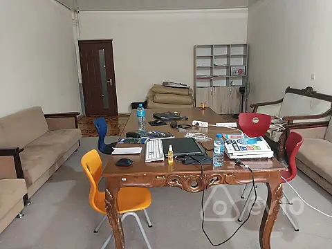 Kirayə verilir 7 otaqlı həyət evi 1000 m²