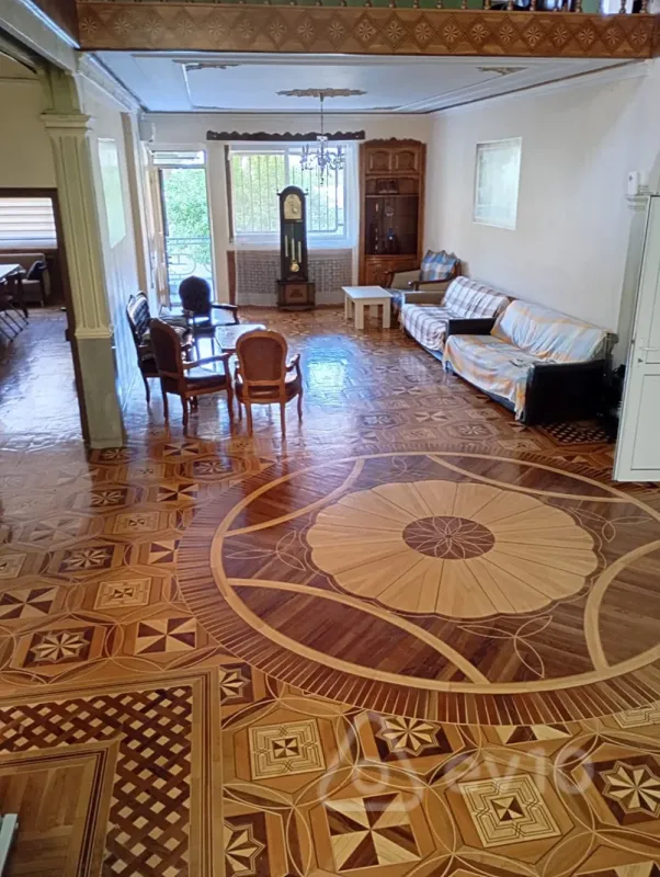 Kirayə verilir 7 otaqlı həyət evi 1000 m²