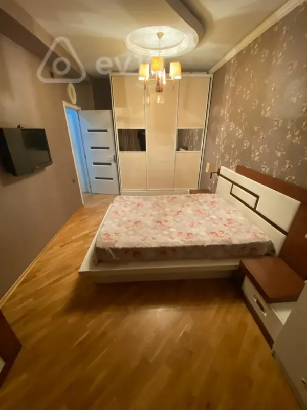 Kirayə verilir 2 otaqlı yeni tikili 77 m²