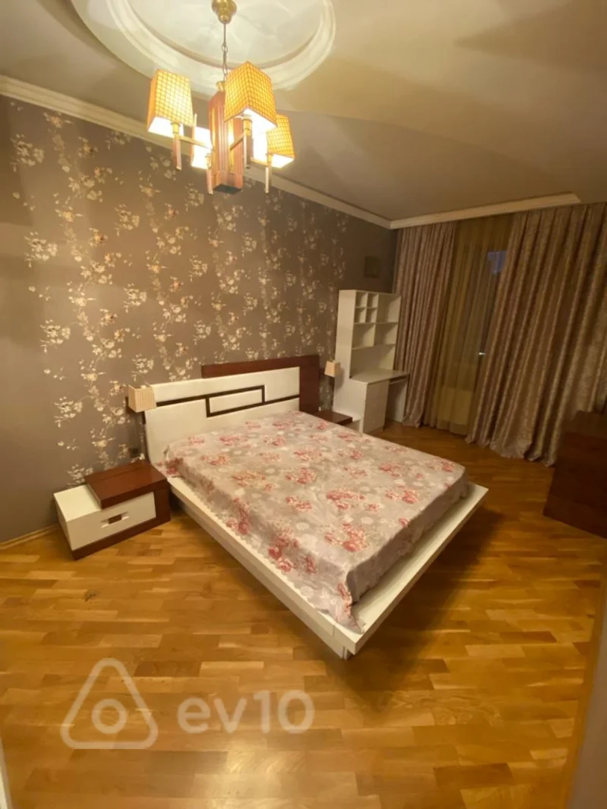 Kirayə verilir 2 otaqlı yeni tikili 77 m²