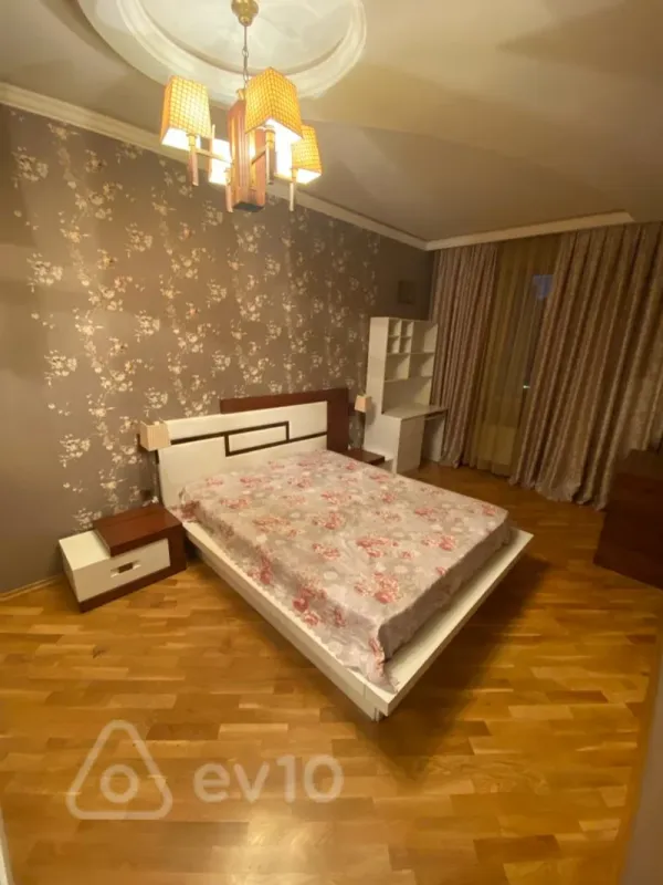 Kirayə verilir 2 otaqlı yeni tikili 77 m²