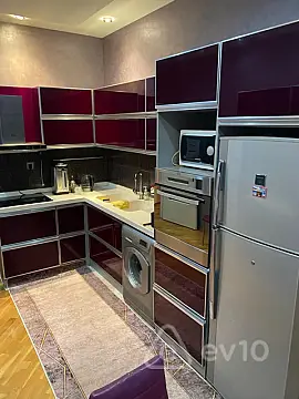 Kirayə verilir 2 otaqlı yeni tikili 77 m²