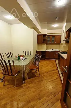 Kirayə verilir 2 otaqlı yeni tikili 100 m²